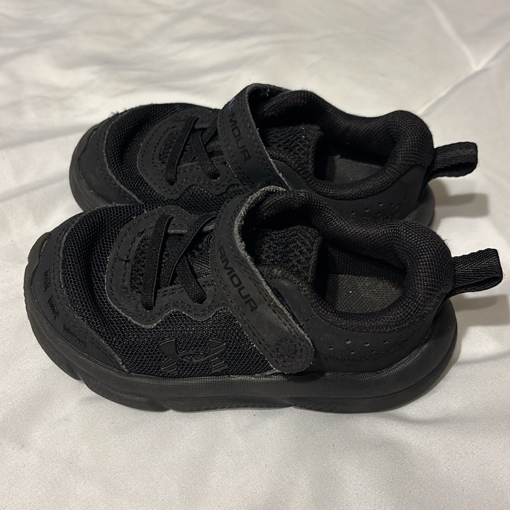 Under Armour Black Sneakers with Cushioned Sole